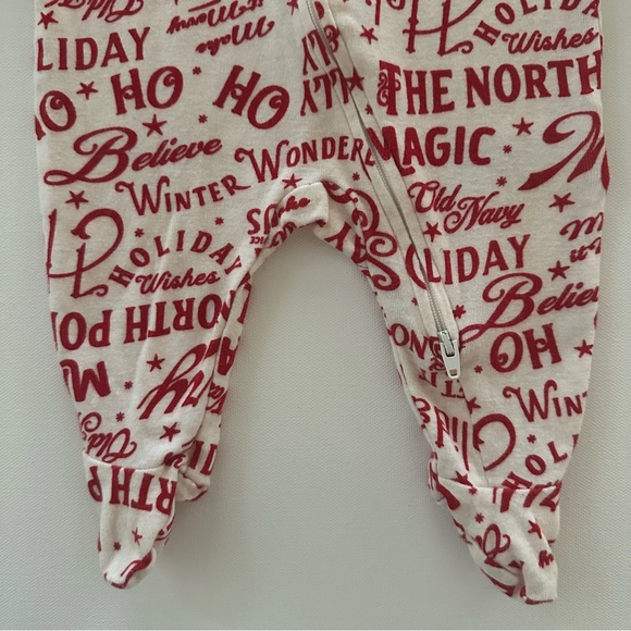 Old Navy 0-3 Months Baby Holiday Christmas Pajamas Footie PJs Red - Picture 2 of 6